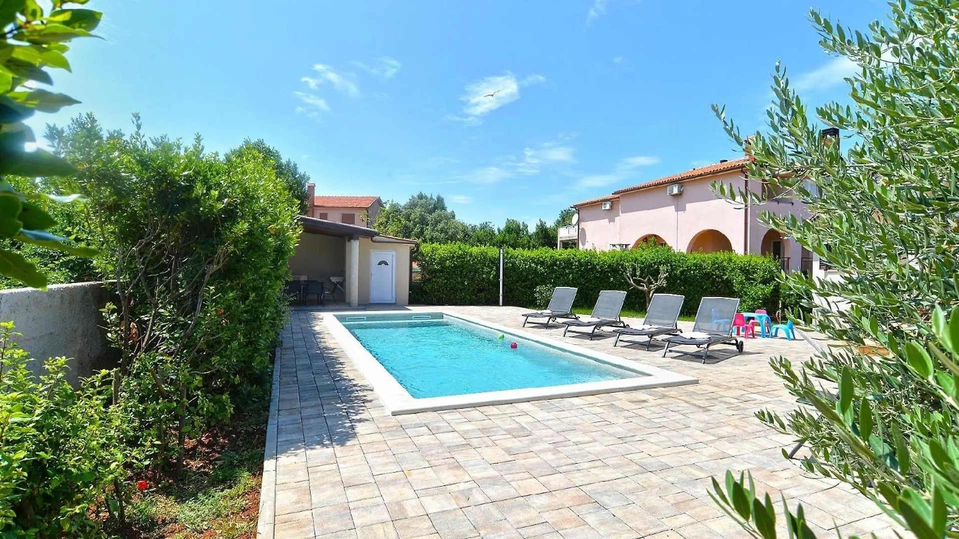 Ferienhaus Mit Privatpool Fuer 8 Personen Ca 180 Qm In Liznjan, Istrien Suedkueste Von Istrien Liznjan